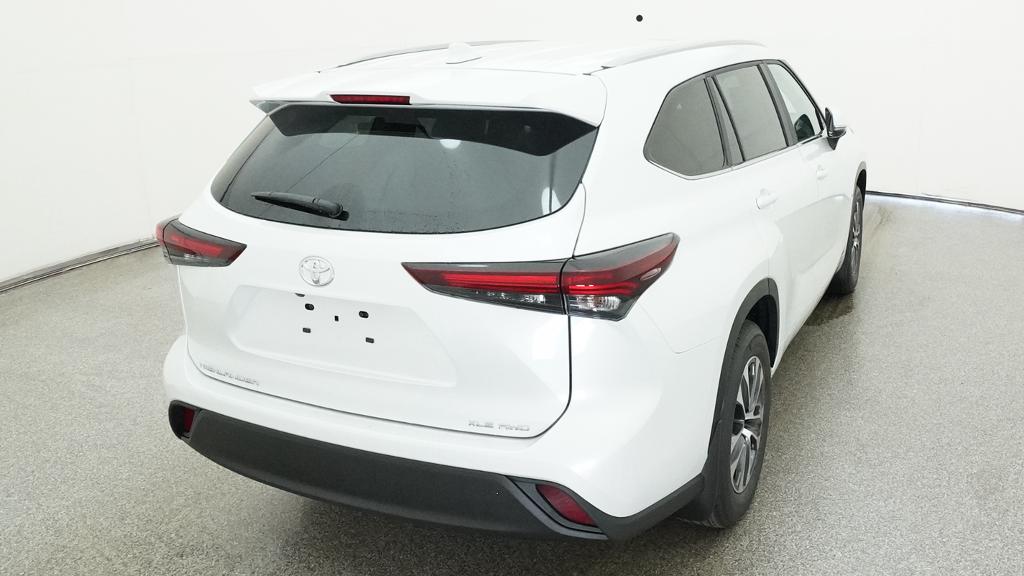 New 2026 Wind Chill Pearl <sup>1</sup> Toyota  XLE image 22