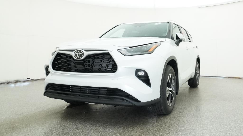 New 2026 Wind Chill Pearl <sup>1</sup> Toyota  XLE image 19