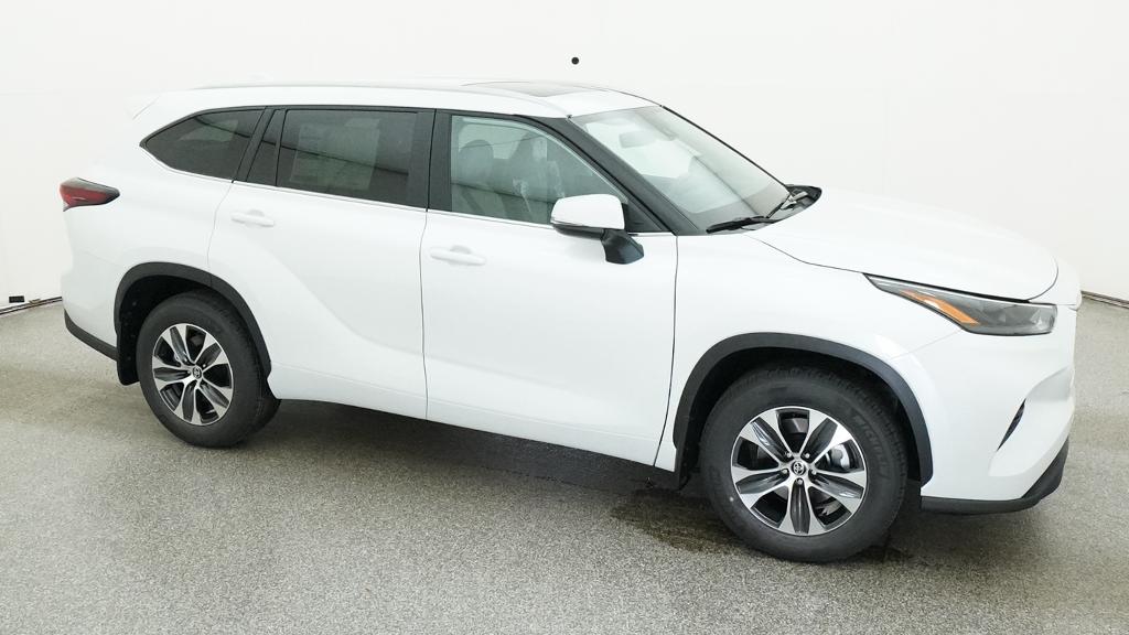 New 2026 Wind Chill Pearl <sup>1</sup> Toyota  XLE image 12