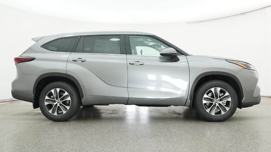 New 2026 Toyota Highlander 4D Sport Utility