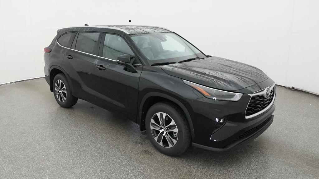 New 2026 Toyota Highlander SUV