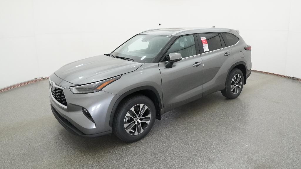 2026 Toyota Highlander XLE's photo