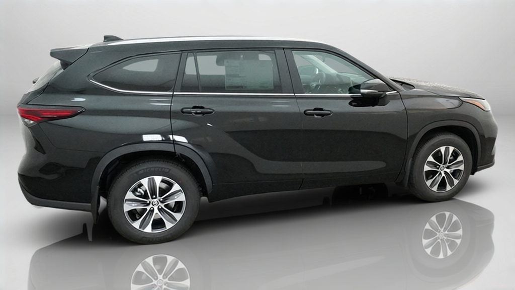 New 2026 Toyota Highlander SUV