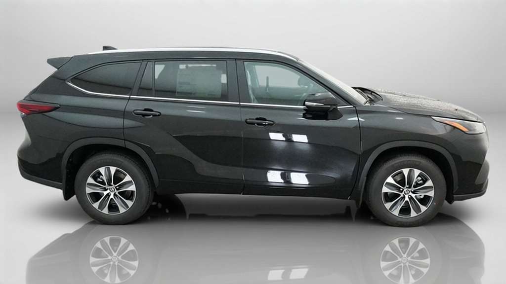 New 2026 Toyota Highlander SUV