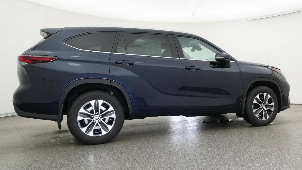 New 2026 Toyota Highlander SUV