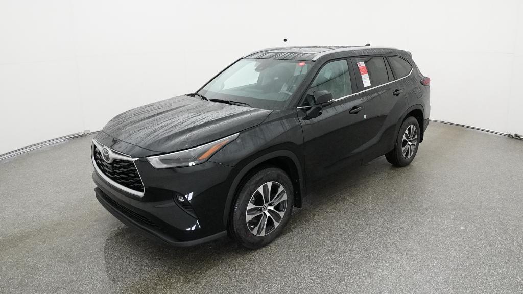 2026 Toyota Highlander XLE's photo
