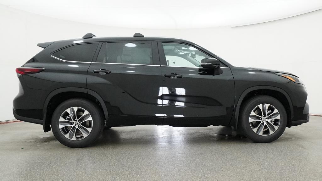 New 2026 Toyota Highlander SUV