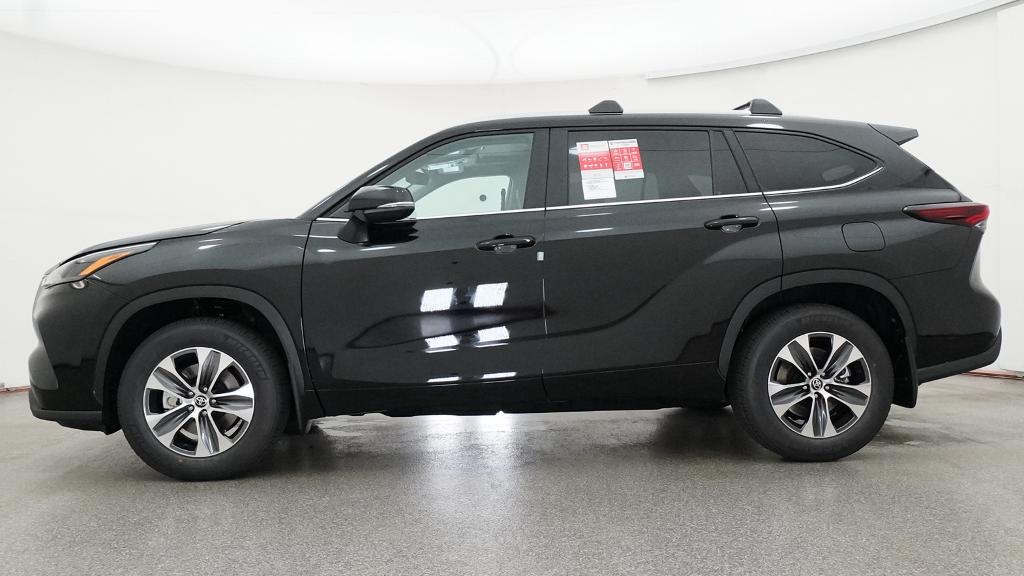 New 2026 Toyota Highlander SUV