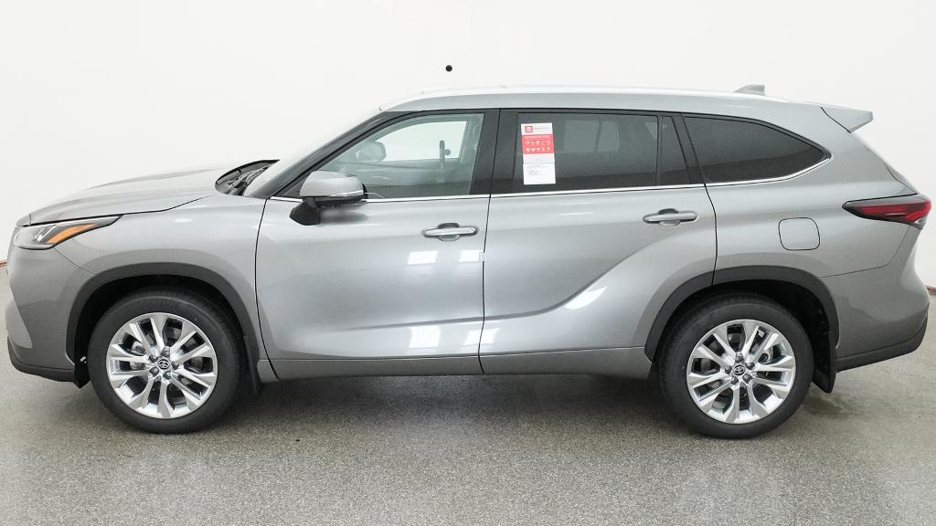New 2026 Toyota Highlander SUV