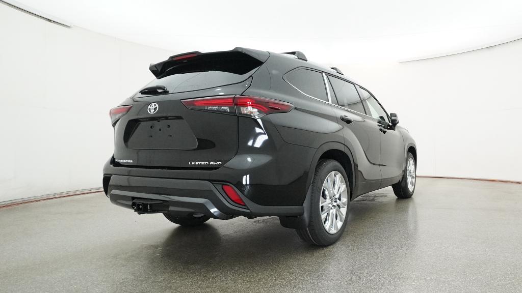 2026 Toyota Highlander Limited photo 3