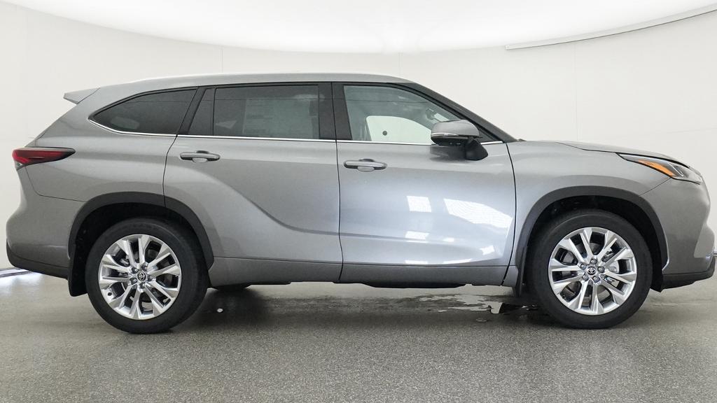 New 2026 Toyota Highlander SUV