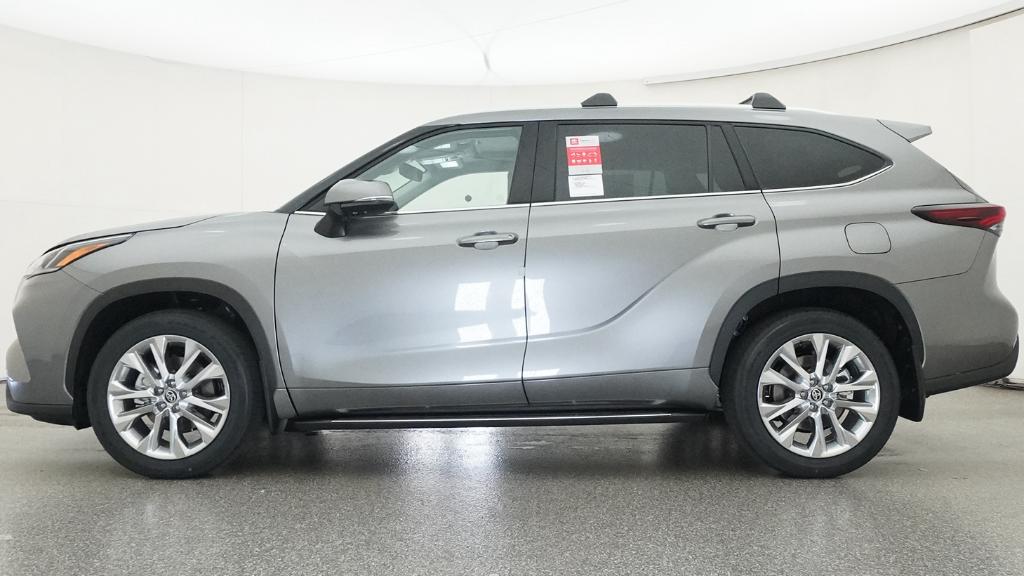 New 2026 Toyota Highlander SUV