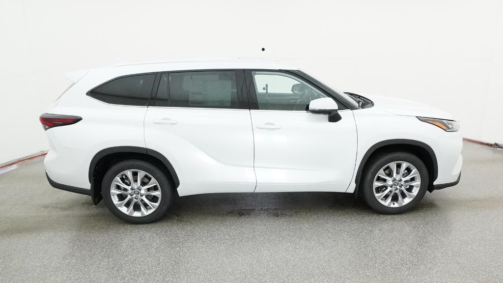 New 2026 Toyota Highlander SUV