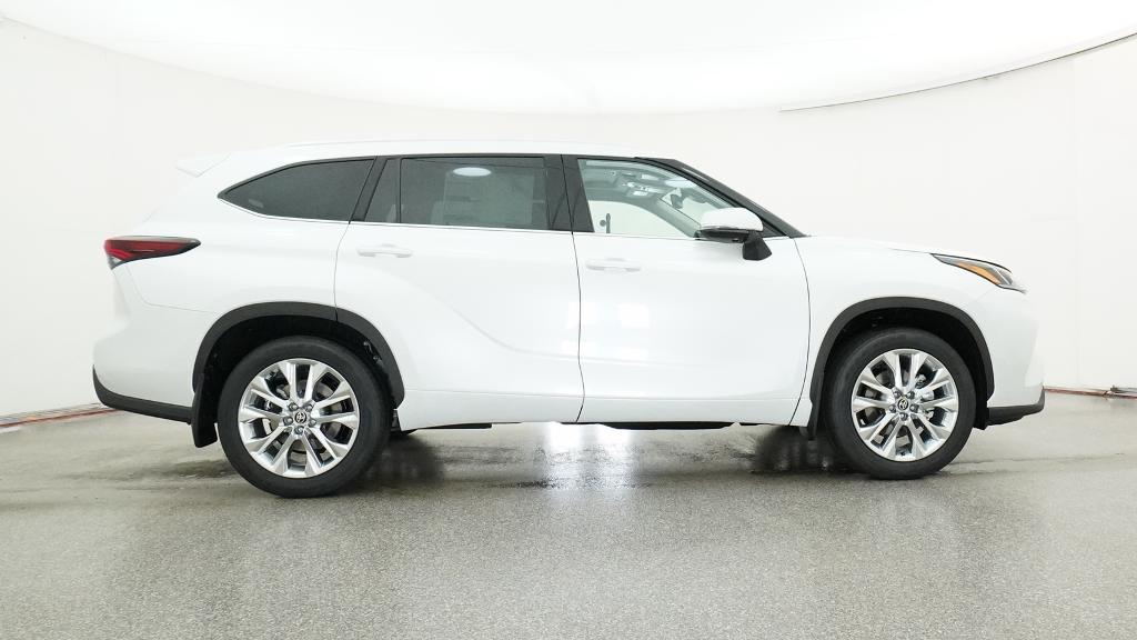 New 2026 Toyota Highlander SUV