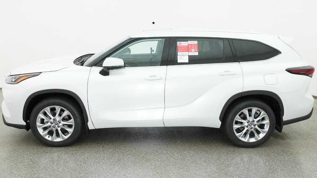 New 2026 Toyota Highlander SUV