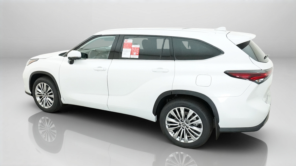 New 2026 Wind Chill Pearl Toyota Platinum image 35