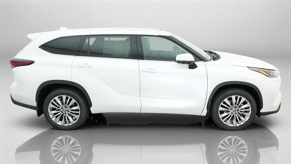 New 2026 Wind Chill Pearl Toyota Platinum image 27