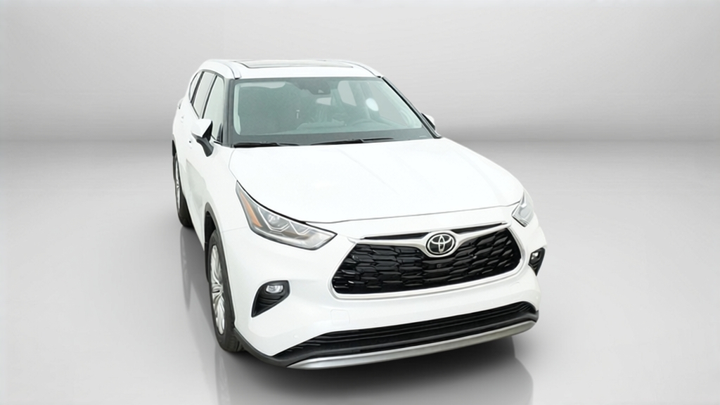 New 2026 Wind Chill Pearl Toyota Platinum image 24