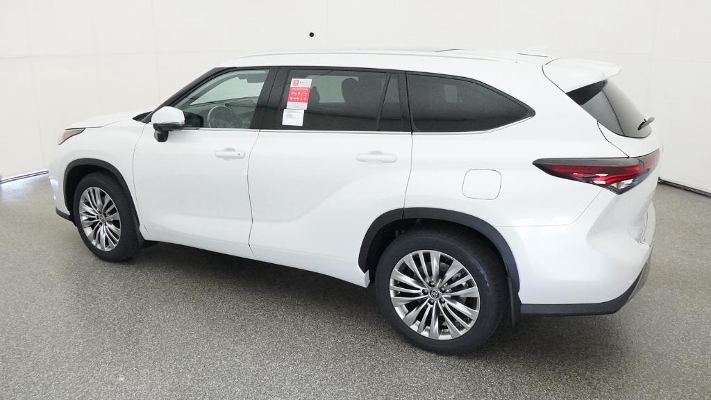 New 2026 Wind Chill Pearl <sup>1</sup> Toyota  Platinum image 11