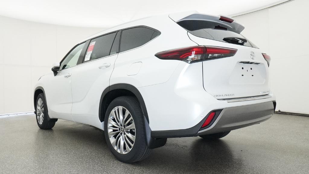 New 2026 Wind Chill Pearl <sup>1</sup> Toyota  Platinum image 21