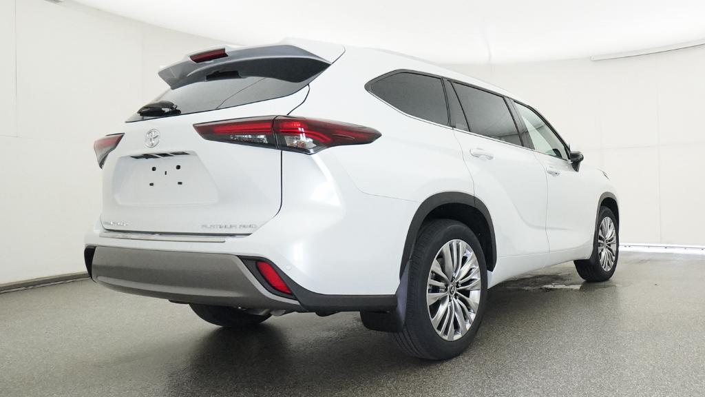 New 2026 Wind Chill Pearl <sup>1</sup> Toyota  Platinum image 18