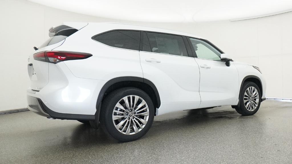 New 2026 Wind Chill Pearl <sup>1</sup> Toyota  Platinum image 15