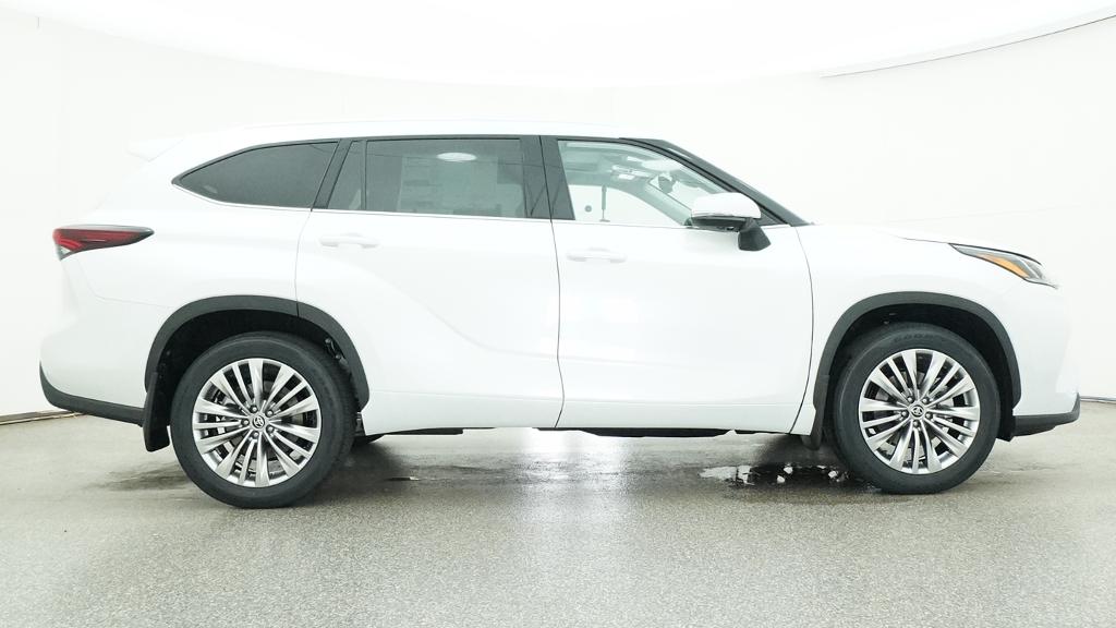 New 2026 Toyota Highlander SUV