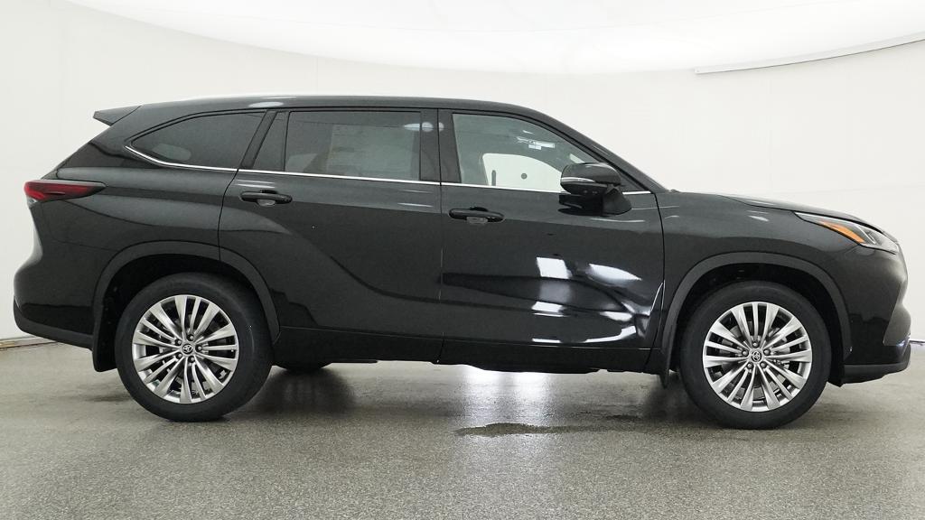 New 2026 Toyota Highlander SUV