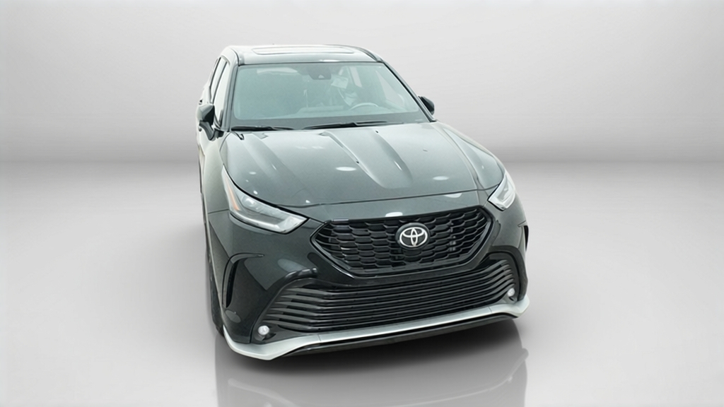 New 2026 Midnight Black Metallic Toyota  XSE image 32