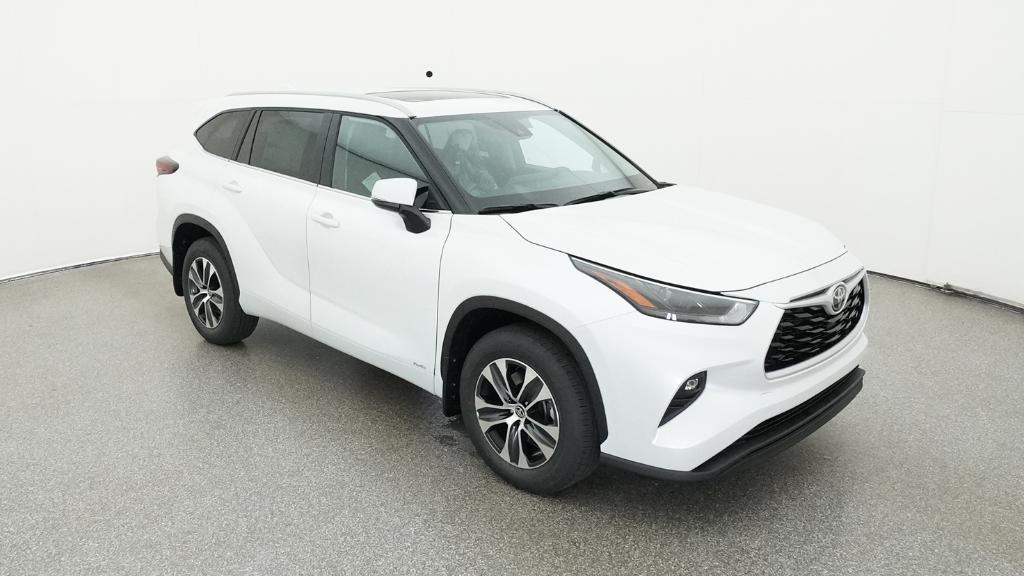 New 2026 Toyota Highlander Hybrid SUV