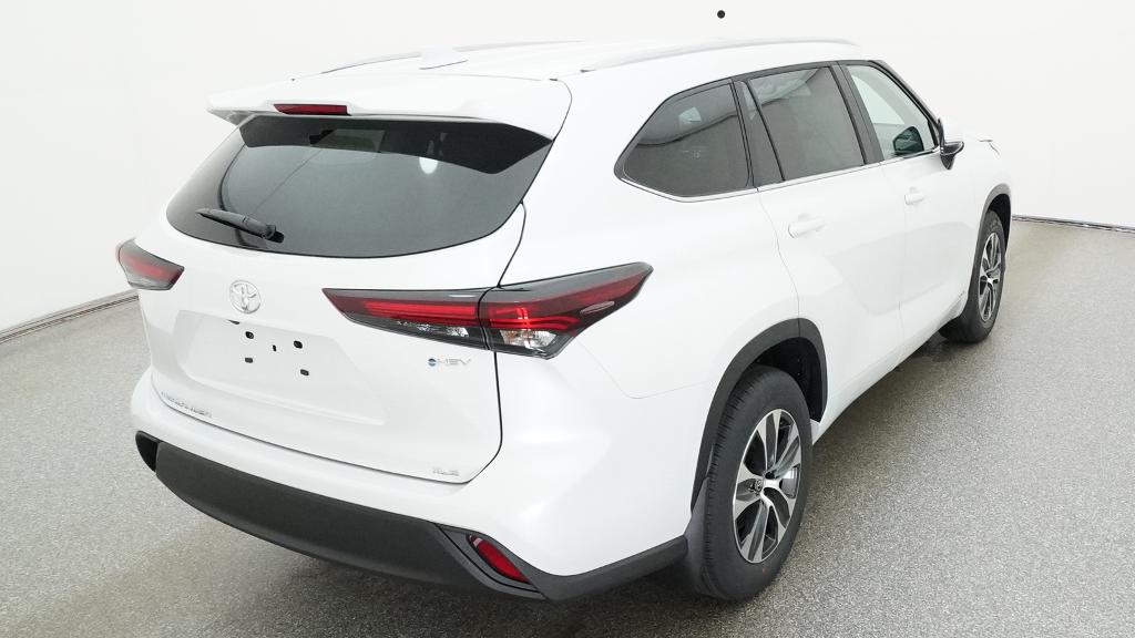 New 2026 Wind Chill Pearl Toyota Hybrid XLE image 22