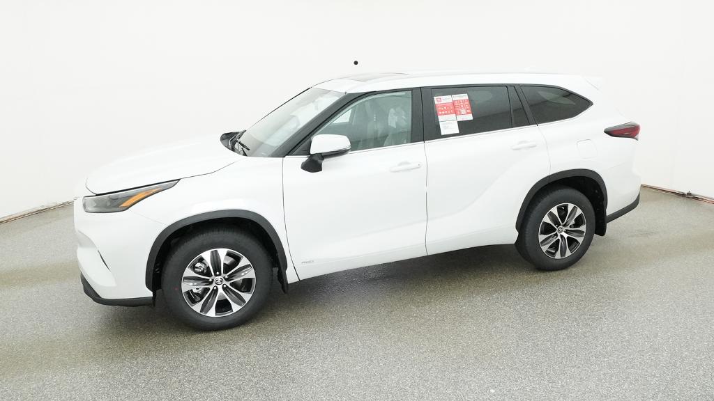 New 2026 Wind Chill Pearl Toyota Hybrid XLE image 5