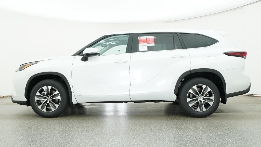 New 2026 Wind Chill Pearl Toyota Hybrid XLE image 2
