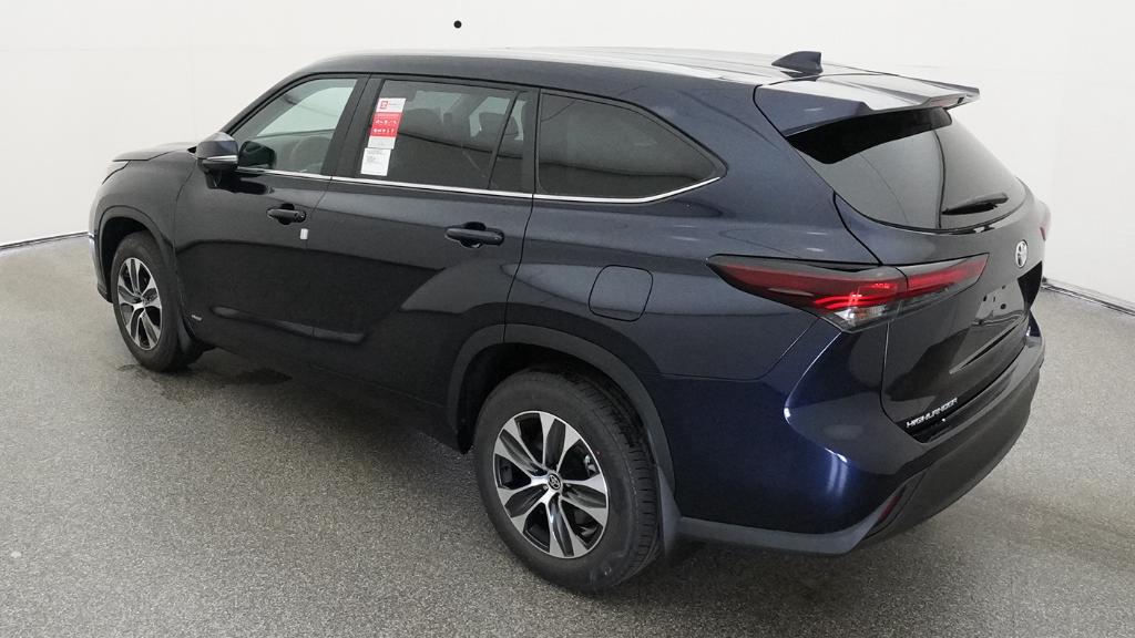 New 2026 Toyota Highlander Hybrid SUV