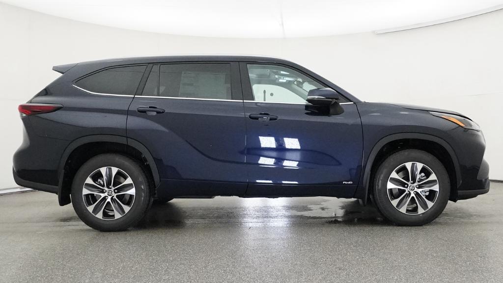New 2026 Toyota Highlander Hybrid SUV
