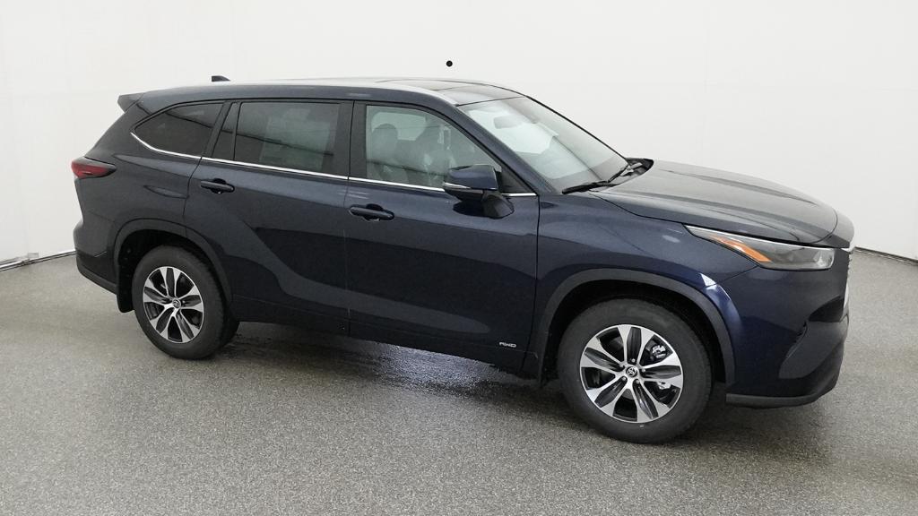 New 2026 Toyota Highlander Hybrid SUV