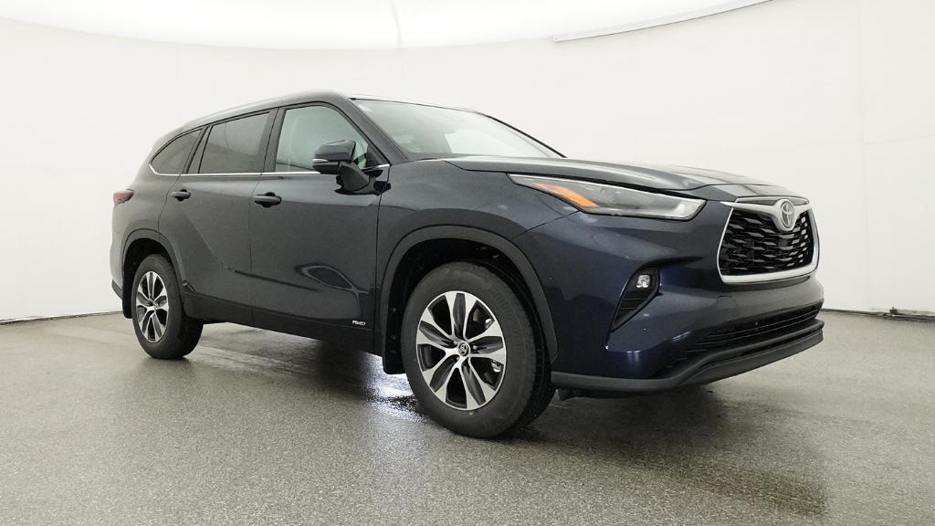New 2026 Toyota Highlander Hybrid SUV