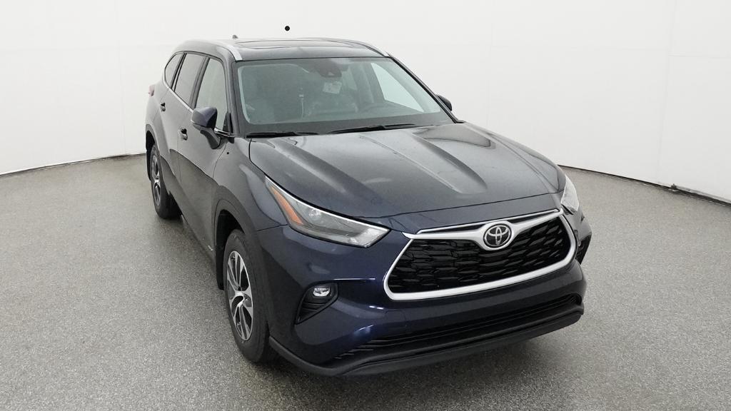 New 2026 Toyota Highlander Hybrid SUV