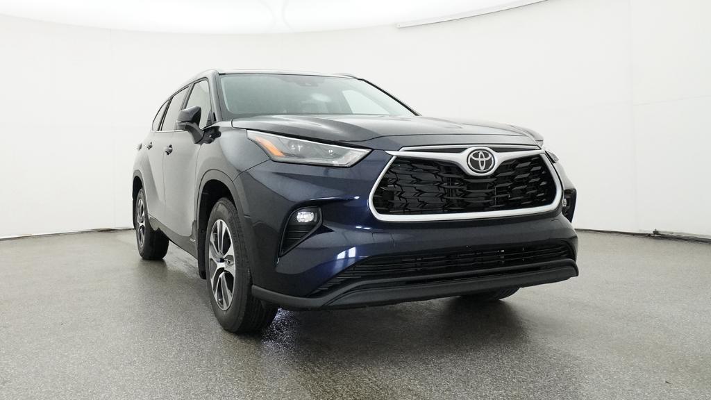 New 2026 Toyota Highlander Hybrid SUV