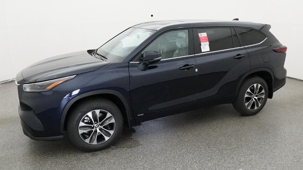 New 2026 Toyota Highlander Hybrid SUV