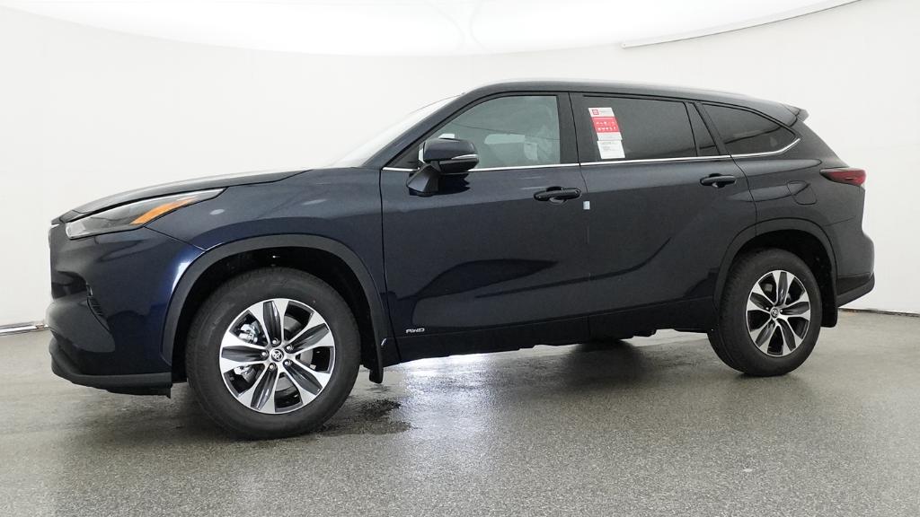 New 2026 Toyota Highlander Hybrid SUV