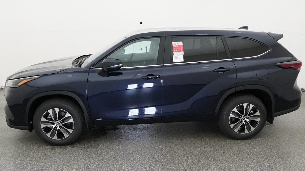 New 2026 Toyota Highlander Hybrid SUV
