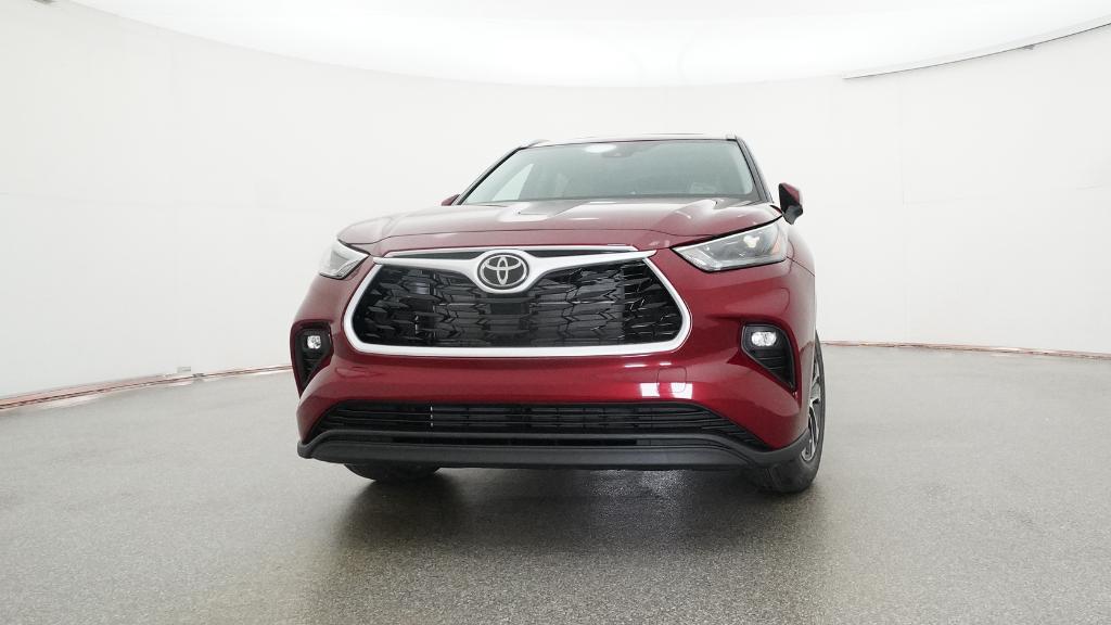 2026 Toyota Highlander Hybrid XLE photo 3