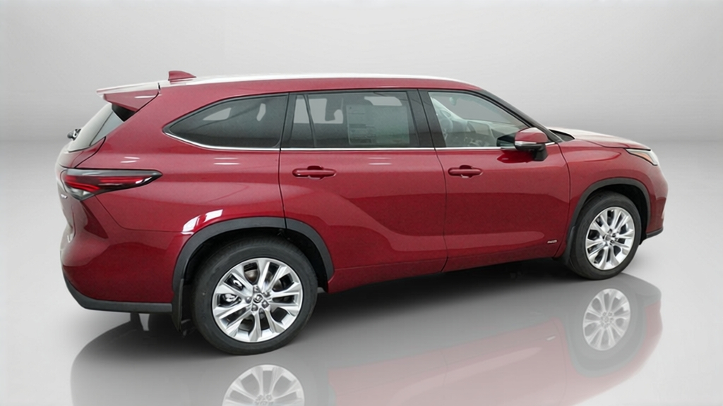 New 2026 Toyota Highlander Hybrid SUV