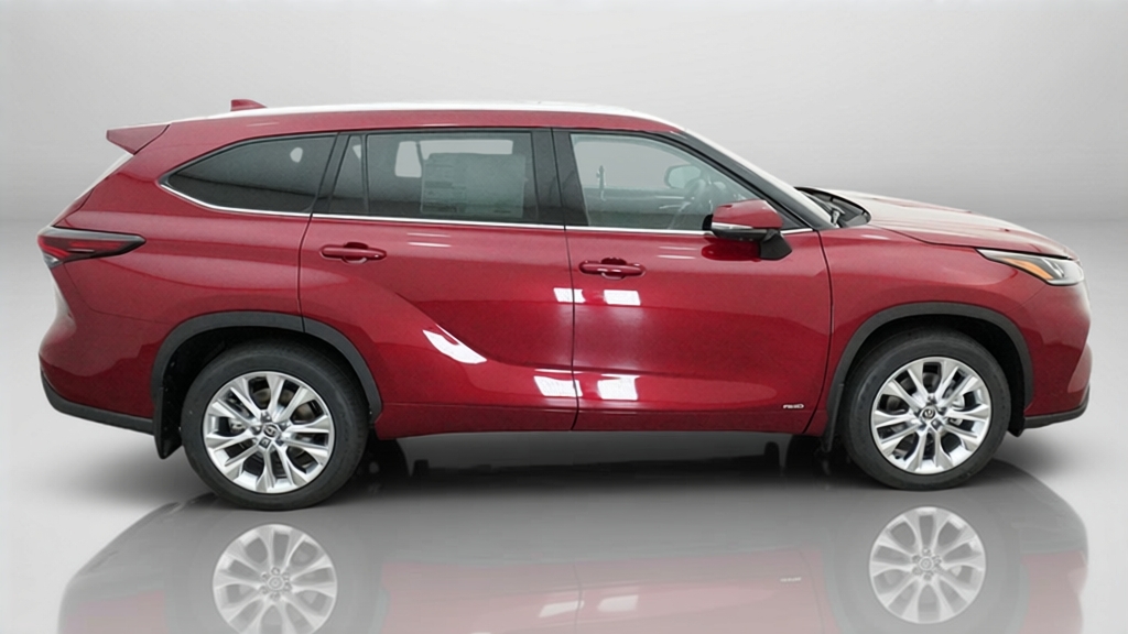 New 2026 Toyota Highlander Hybrid SUV