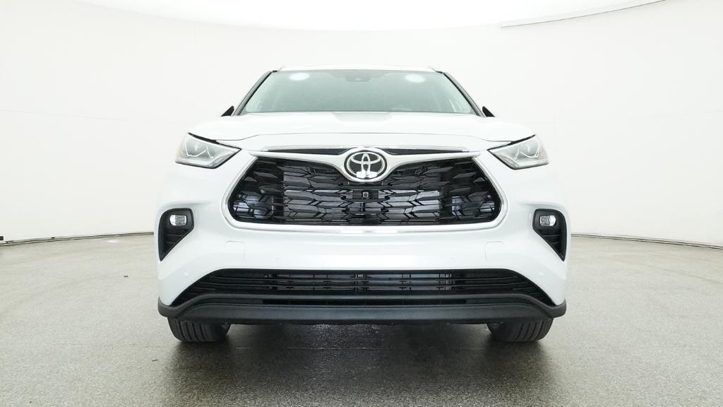 New 2026 Toyota Highlander Hybrid SUV
