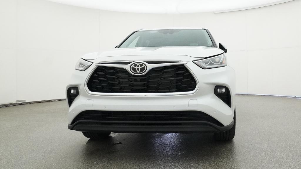 New 2026 Toyota Highlander Hybrid SUV