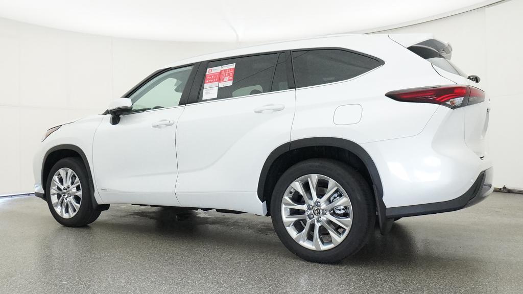 New 2026 Toyota Highlander Hybrid SUV
