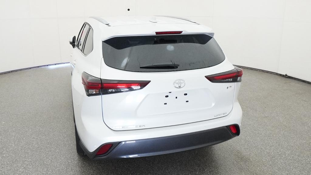 New 2026 Toyota Highlander Hybrid SUV