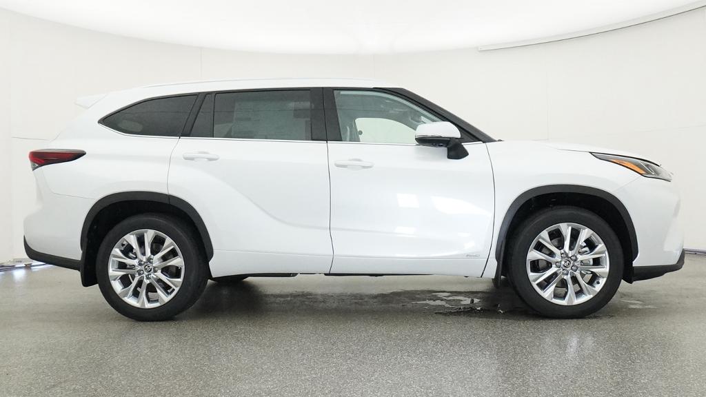 New 2026 Toyota Highlander Hybrid SUV